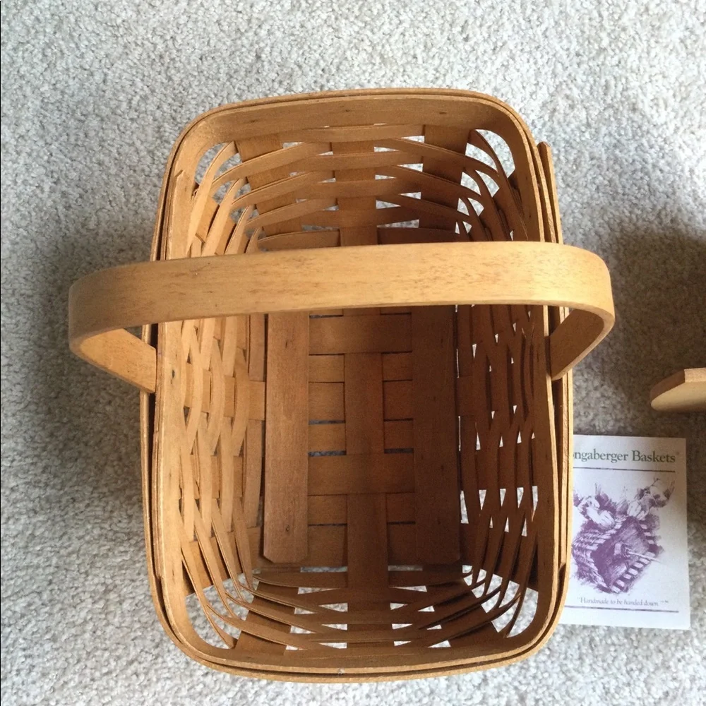 Longaberger Spring Basket with Handle with Wood 4 Way Divider and Protector